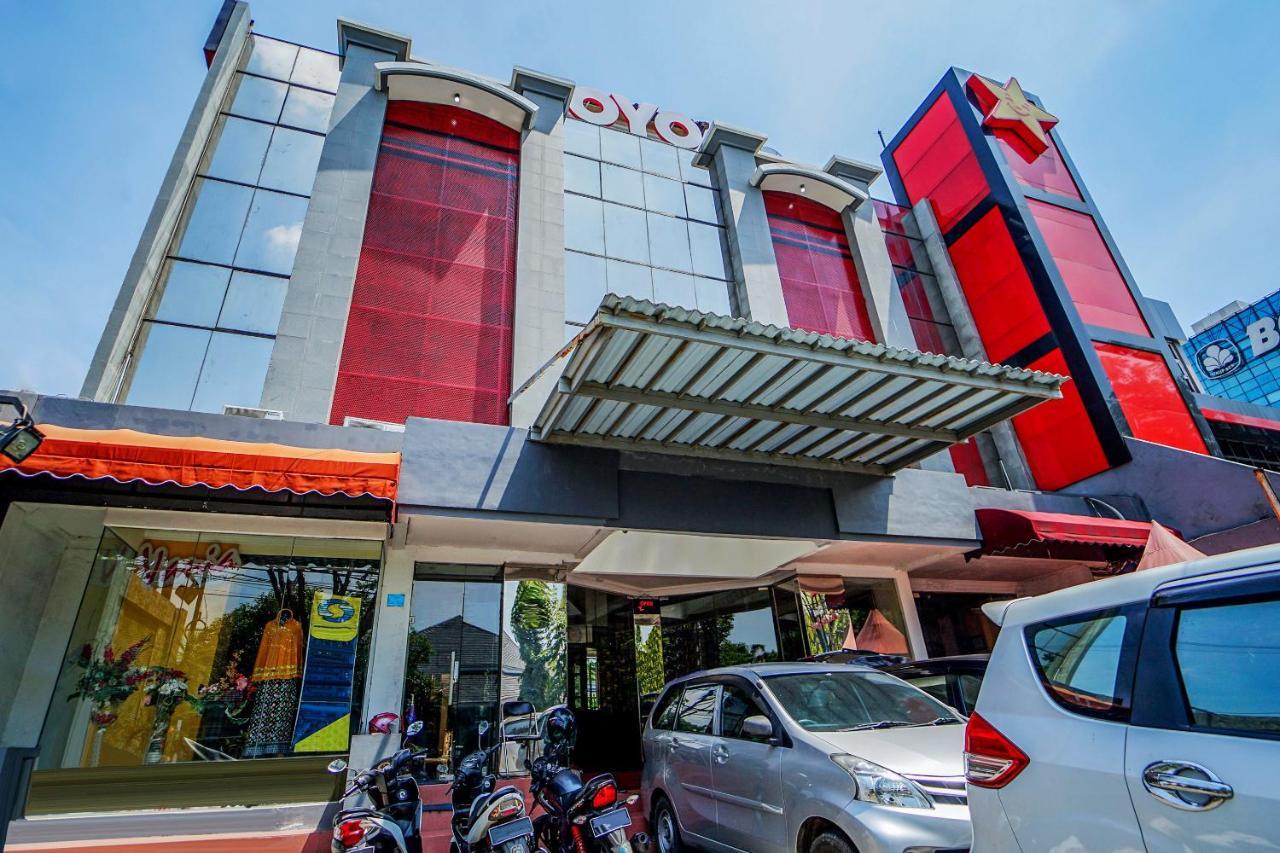 โอโย 231 โฮเต็ล อันดิตา ชาเรียะฮ์ Hotel สุราบายา ภายนอก รูปภาพ